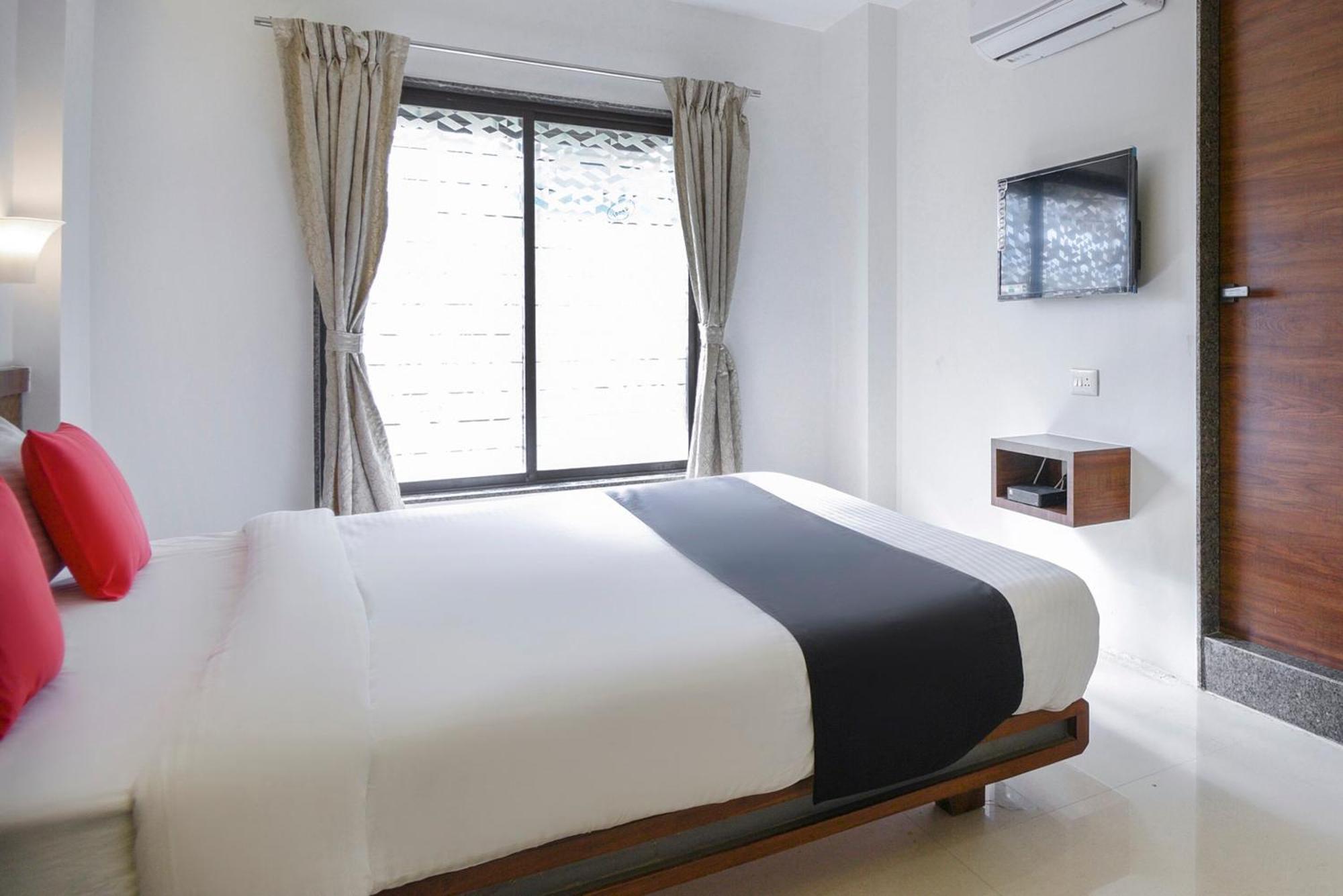 Oyo Flagship Hotel Shreeyash Executive Mangvadi Kültér fotó