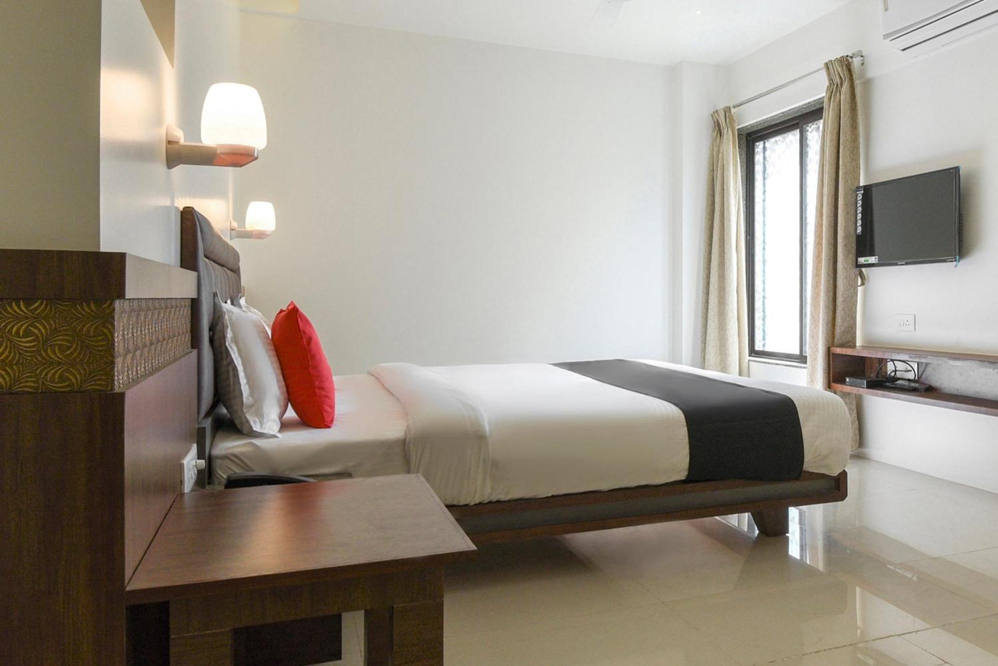 Oyo Flagship Hotel Shreeyash Executive Mangvadi Kültér fotó
