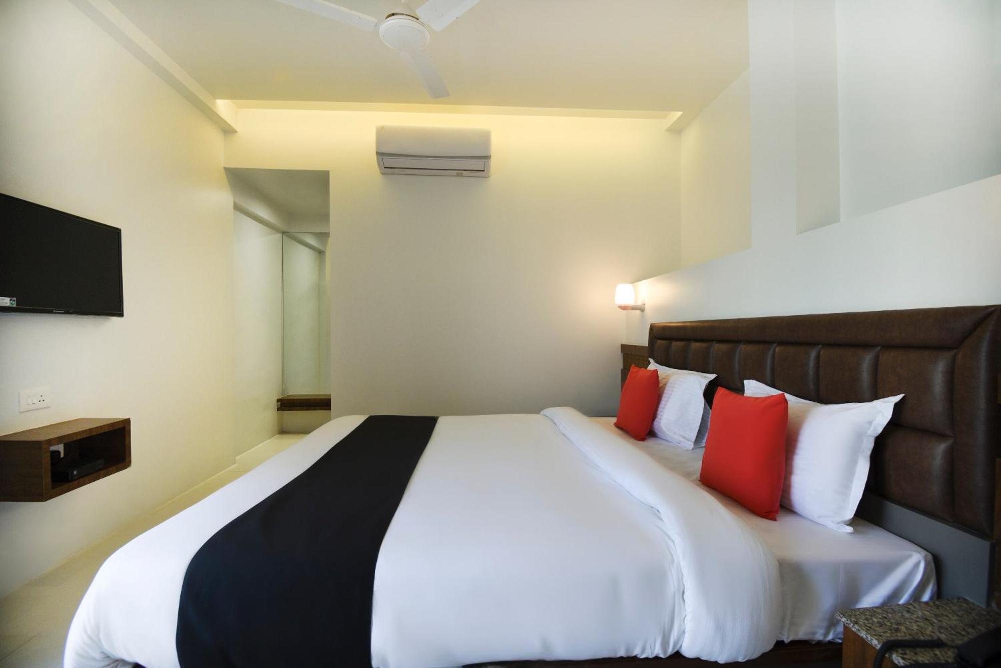 Oyo Flagship Hotel Shreeyash Executive Mangvadi Kültér fotó