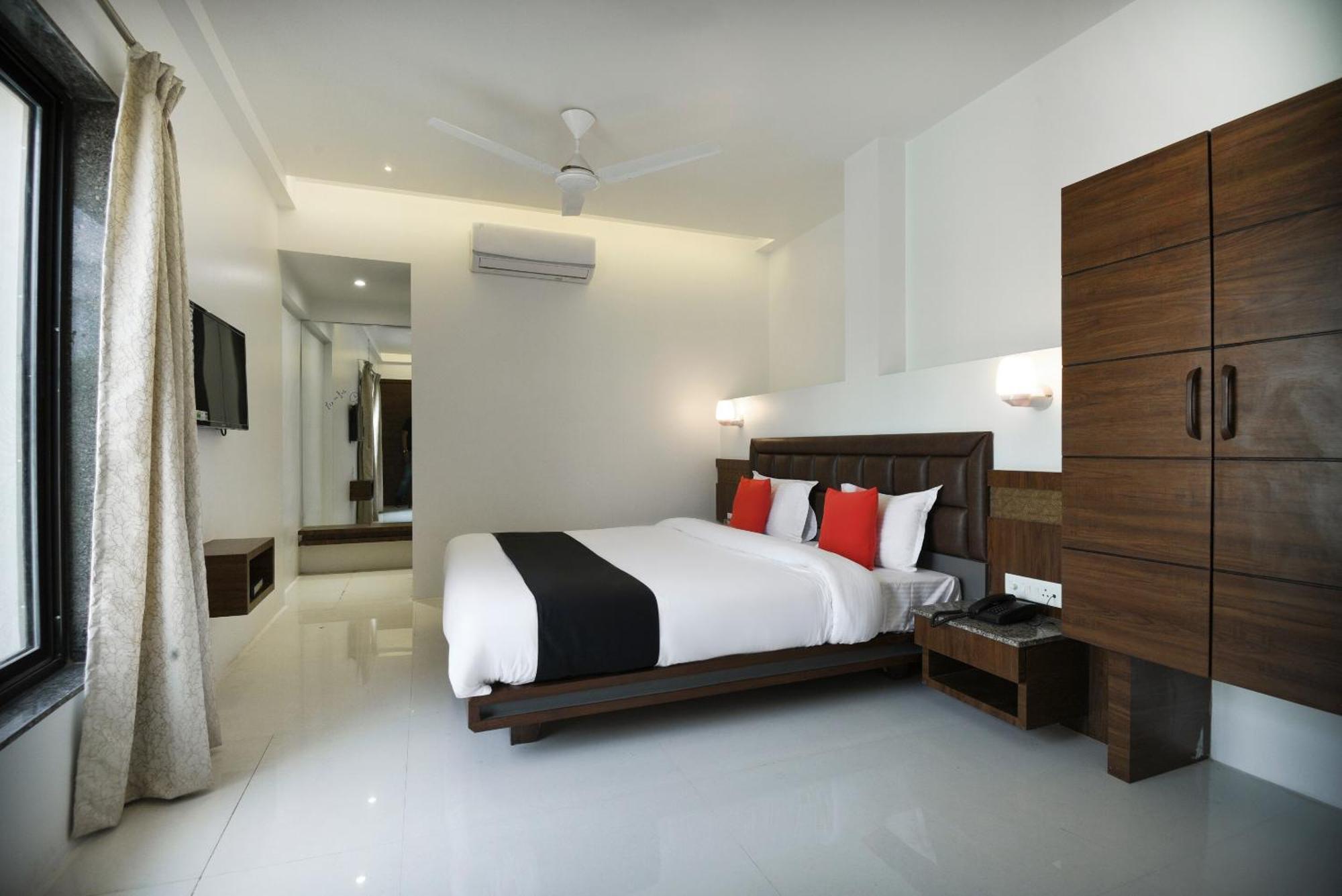 Oyo Flagship Hotel Shreeyash Executive Mangvadi Kültér fotó